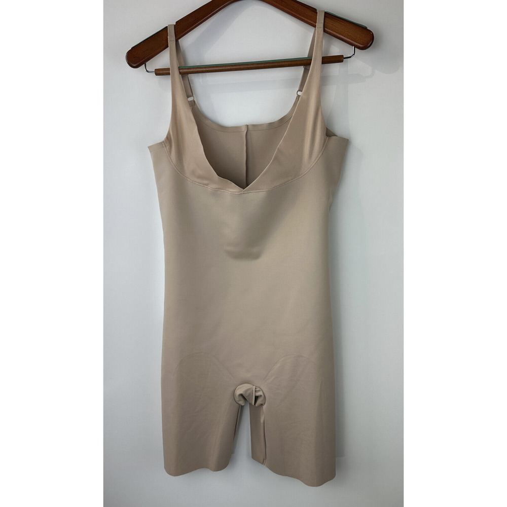 Chantelle Basic Shaping Open Bust Mid Thigh Shaper Nude Sand US Size XL EUC - Picture 2 of 16